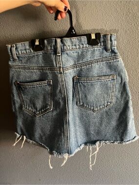 Classic Blue Denim Mini Skirt - Casual Frayed Hem